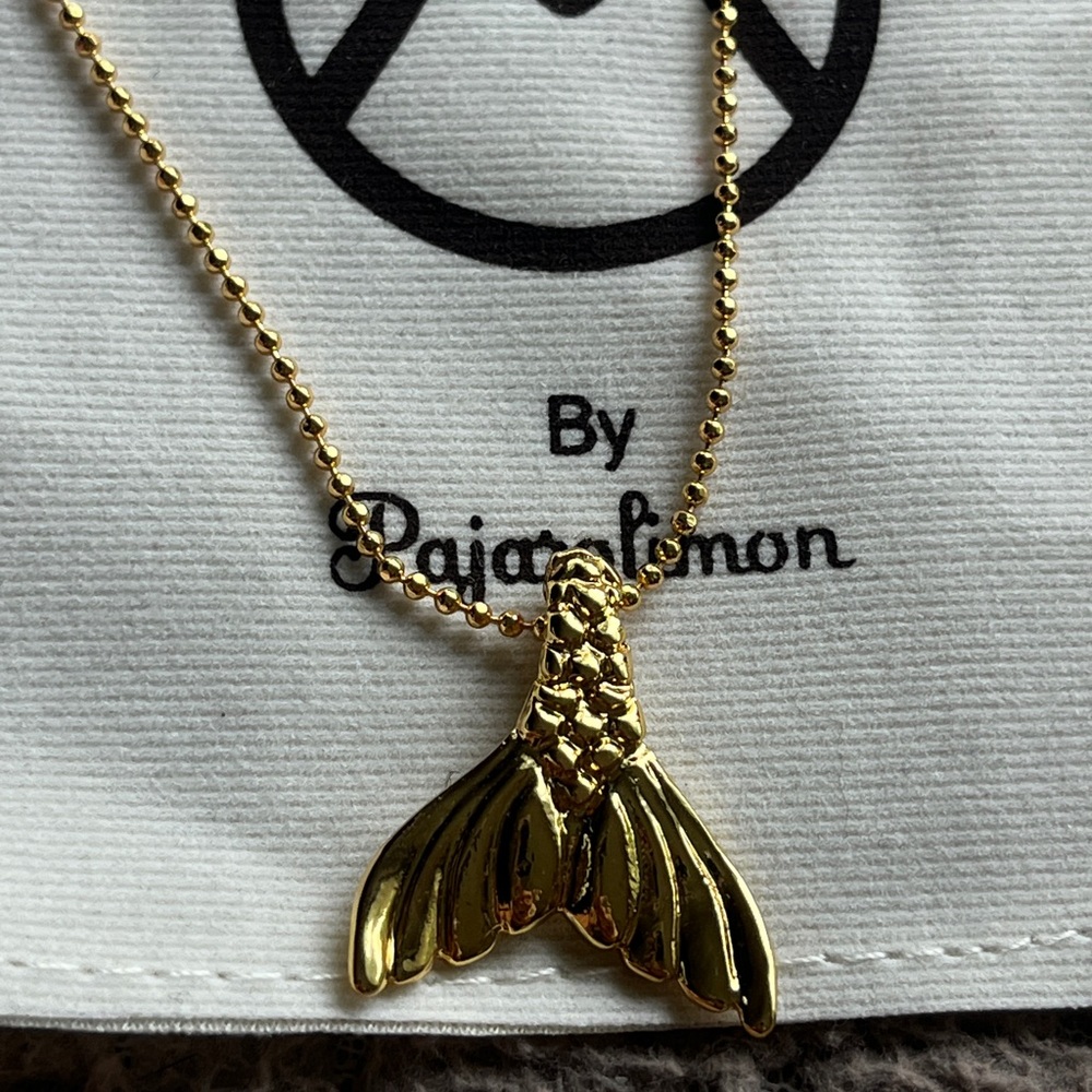 NWT Gold Mermaid Tail Necklace